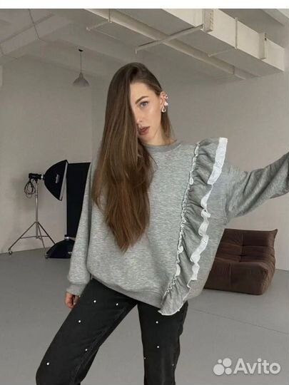 Свитшот с воланами