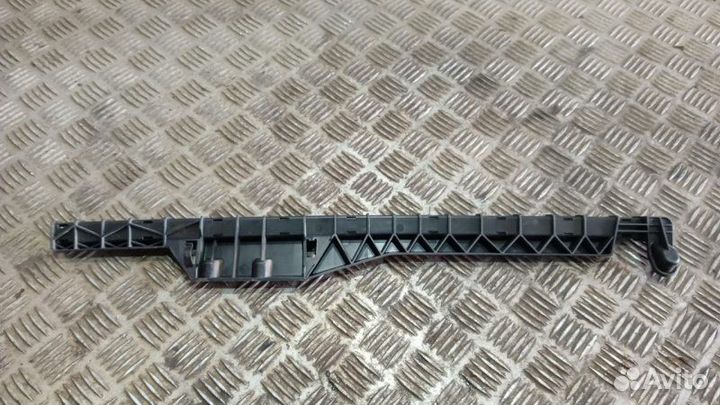 Направляющая стекла двери правая Man Tgs