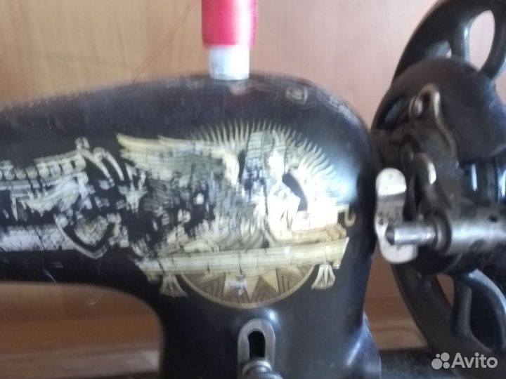 Машинка швейная