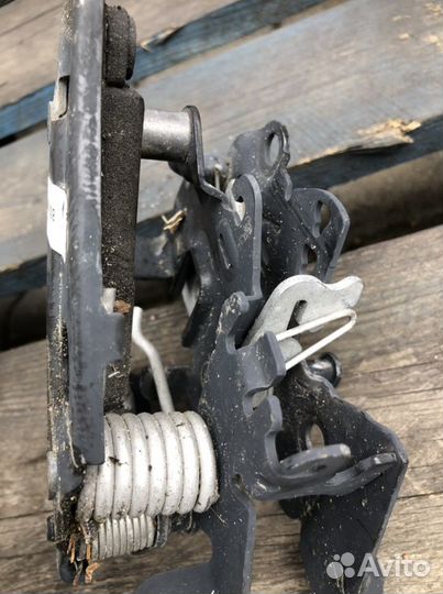 Замок капота BMW F01