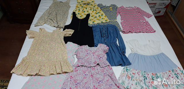Летние платья, футболки, штаны,купальники, панамы