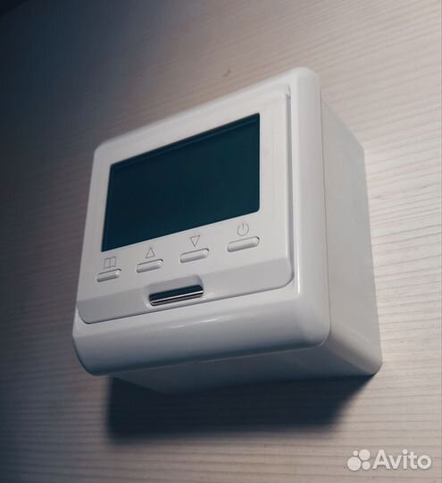 Смарт термостат / терморегулятор комнатный WiFi