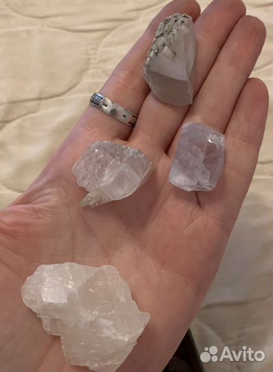 Камни и минералы коллекция