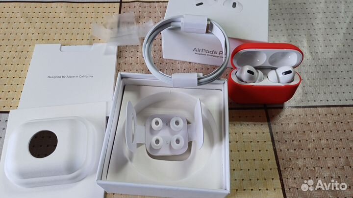 Беспроводные наушники apple airpods Model A2083