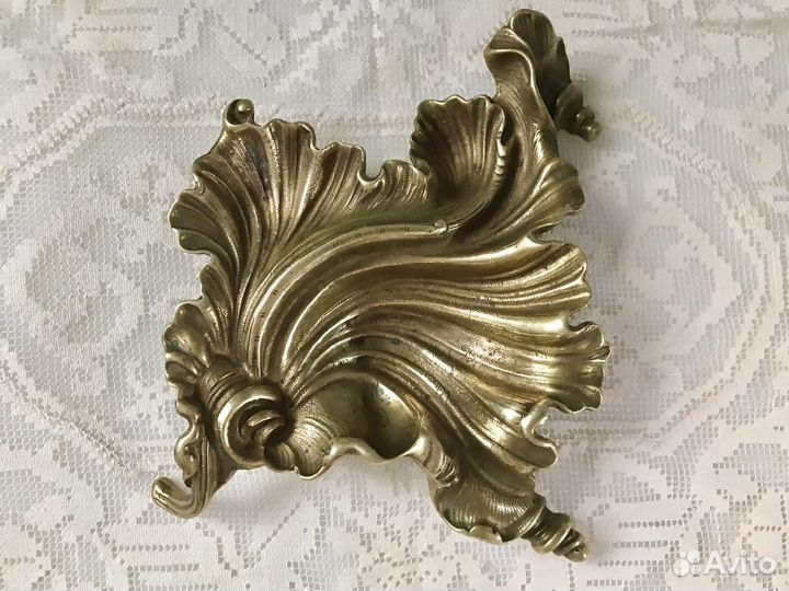 Старинная пепельница бронза лист интерьерная вещь