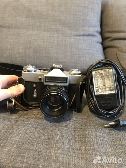 Плёночный фотоаппарат Зенит