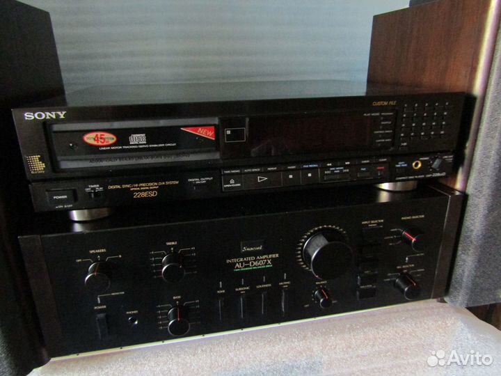 CD проигрыватель Sony CDP-228ESD
