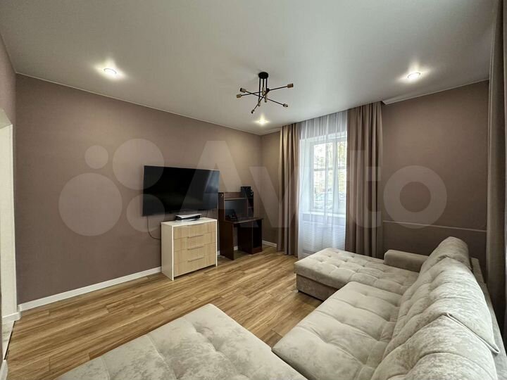 2-к. квартира, 60 м², 1/2 эт.