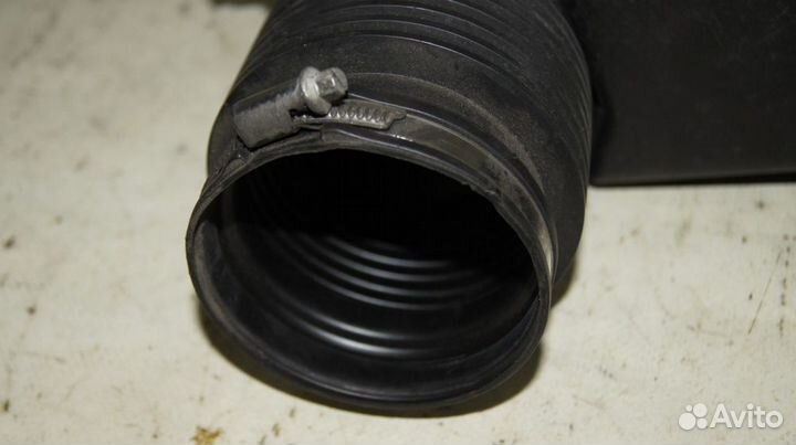 Патрубок корпуса воздушного фильтра BMW 530i F10