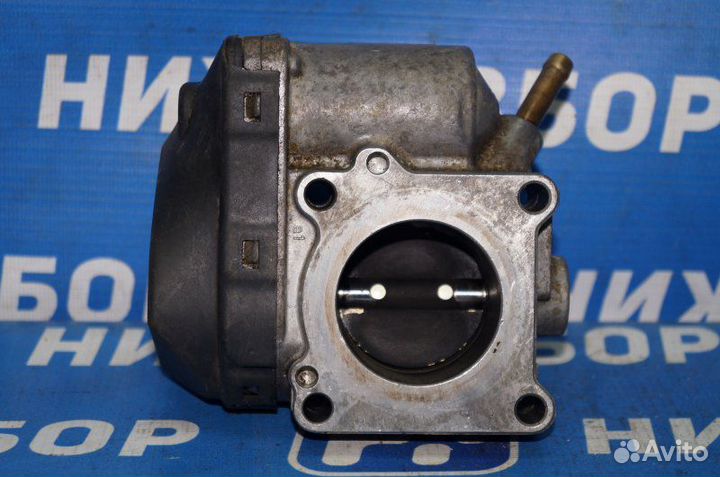 Заслонка дроссельная Volkswagen Golf 4 / Bora