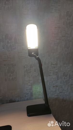 Лампа настольная люминесцентная, рабочая