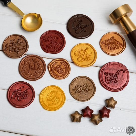 Сургучная печать с инициалами или рисунком