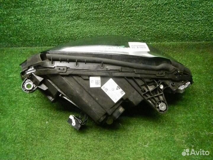 Фара правая Mercedes-Benz C-Class