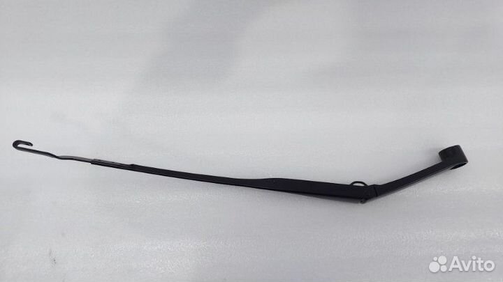 Поводок стеклоочистителя правый Kia Cerato BD G4NA