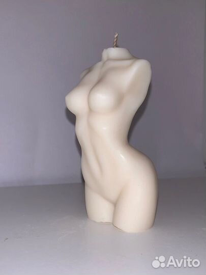 Ароматизированные свечи женского тела