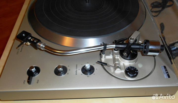 Проигрыватель винила Technics SL-1301 в коллекцию