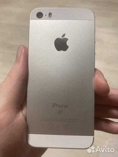 iPhone SE, 32 ГБ