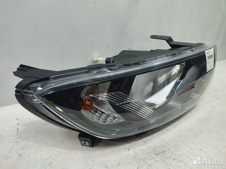 Фара правая LADA Granta 2018