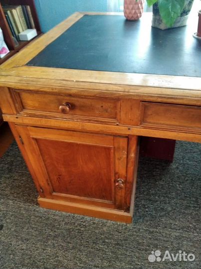 Стол письменный старинный