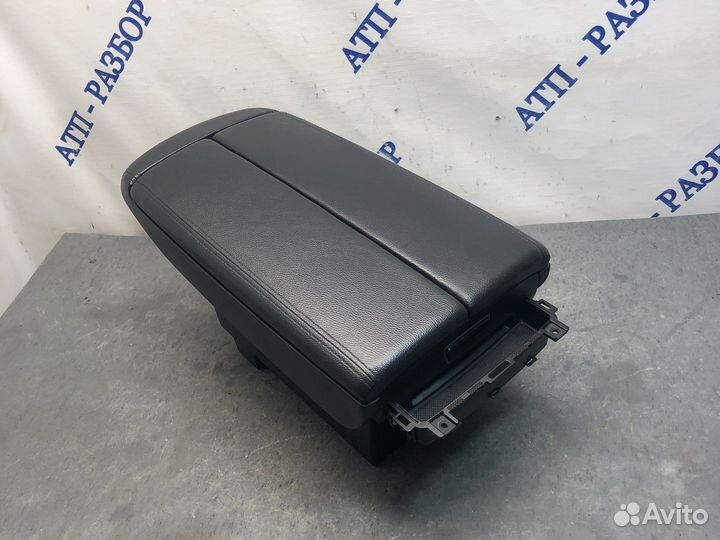 Подлокотник Genesis 2