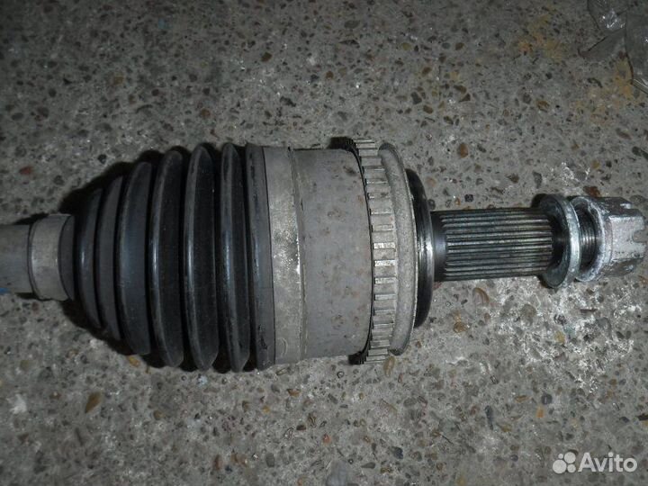 Привод передний правый Mitsubishi Pajero Sport 2