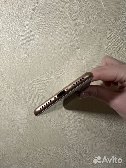 iPhone 8, 64 ГБ