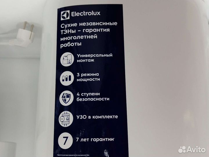 Водонагреватель Electrolux EWH 30 Formax