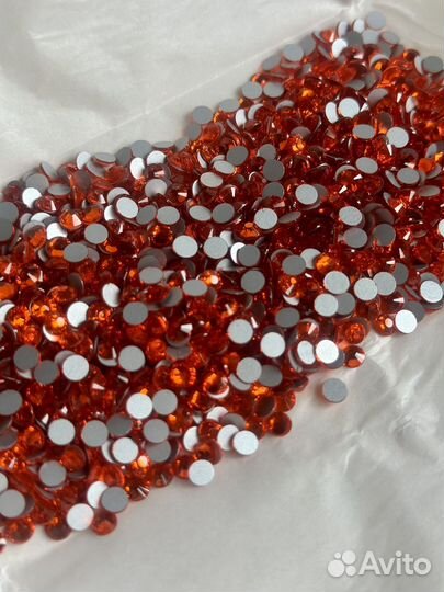 Стразы SS20, hyacin, 3уп по 1400шт