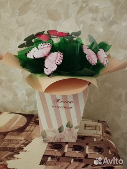 Букет из бабочек в коробке