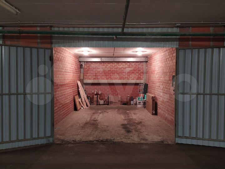 Машиноместо, 24 м²