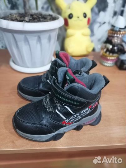 Ботинки-кросовки 28 размер