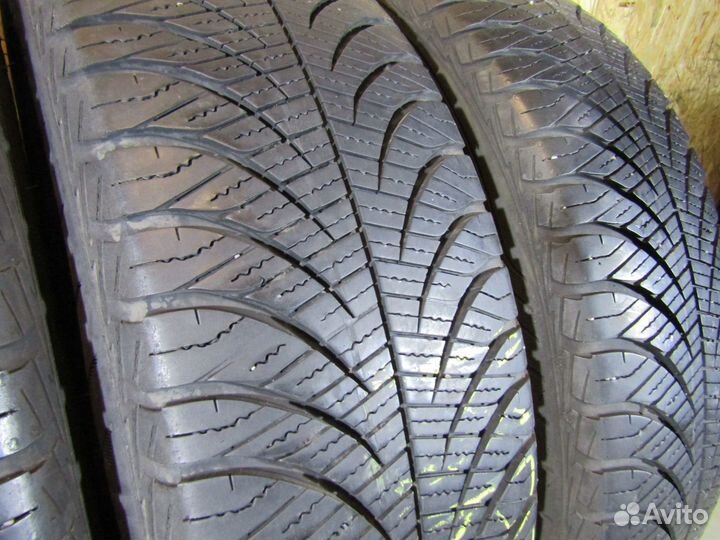 Goodyear Vector 4Seasons Gen-2 195/55 R20