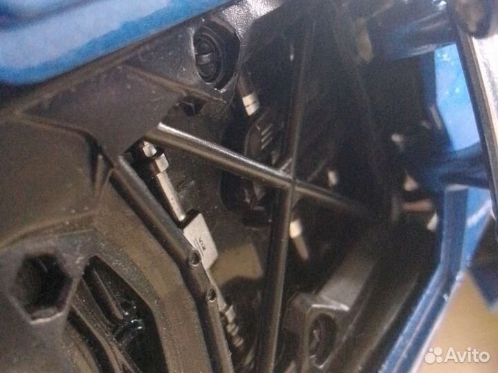 Большая игрушечная машина