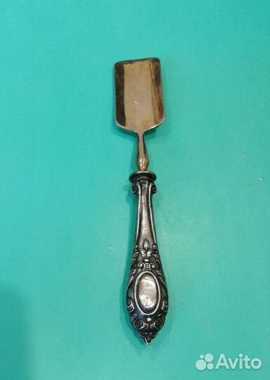 Старинная серебряная лопатка