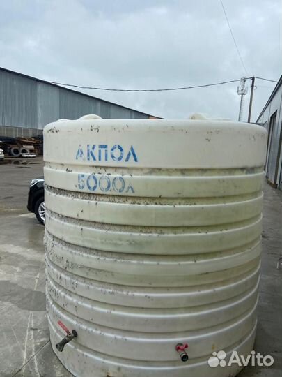 Вертикальный пластиковый бак для воды акпол 5000л