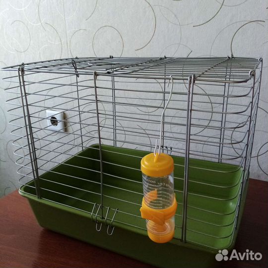 Клетка и поилка для грызунов