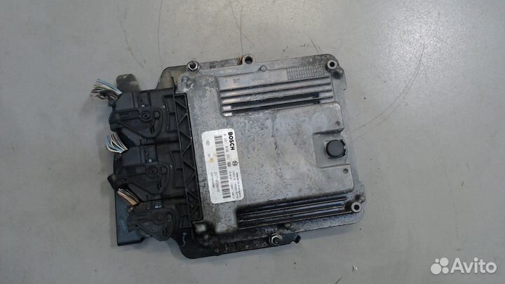 Блок управления двигателем Opel Vivaro, 2015