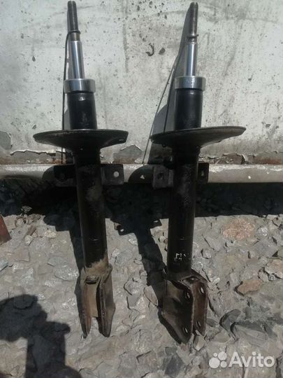 Стойки задние renault duster, каптюр