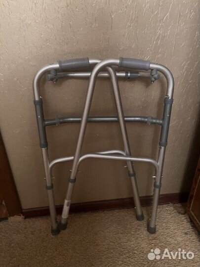 Ходунки для инвалидов