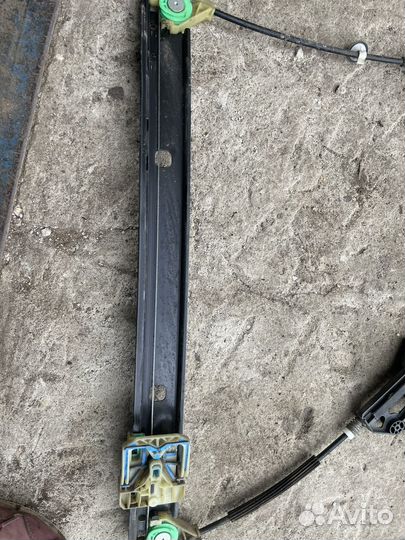 Стеклоподъемник левый skoda octavia a7