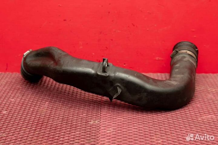 Патрубок воздушный Toyota Land Cruiser 200 1VD