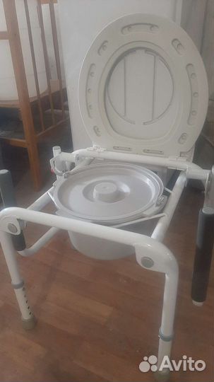 Санитарное кресло туалет