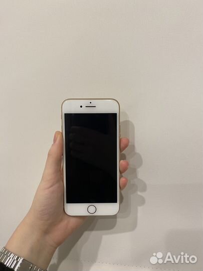 Телефон iPhone 8 64 gb
