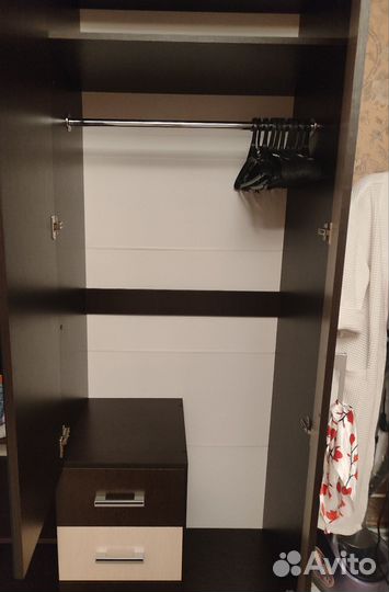 Шкаф