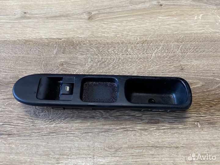 Peugeot 207 блок стеклоподъёмника пассажирской две