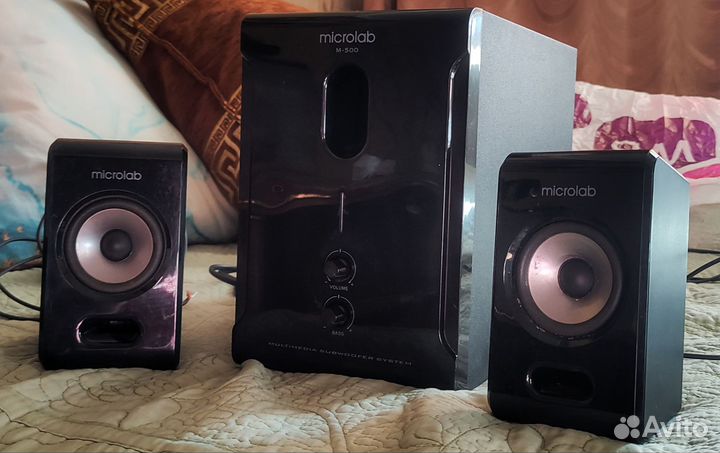 Сабвуфер и колонки microlab m500