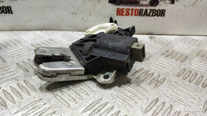 Замок багажника Audi A8 D3/Д3 BFM 2006
