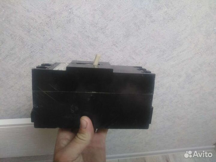 Автоматический выключатель 3х фазный (100 А)