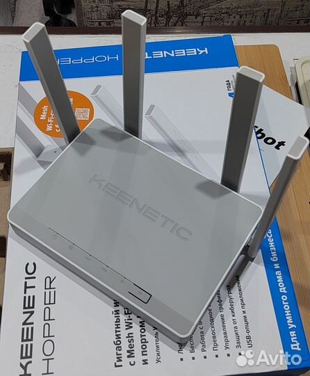 Роутер Keenetic Hopper