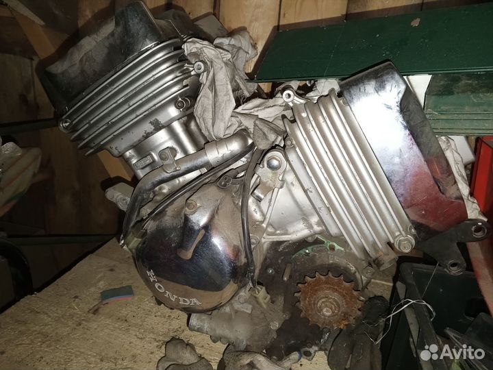 Двигатель хонда магна 750